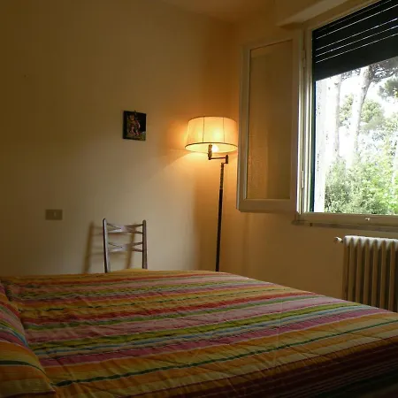 House In Marina Di With Large Garden 300 Meters From The Sea Pietrasanta