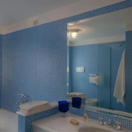House In Marina Di With Large Garden 300 Meters From The Sea Σπίτι διακοπών